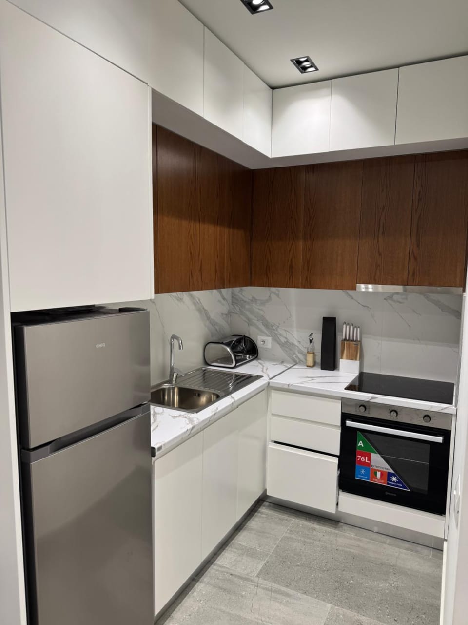 Kitchen or kitchenette