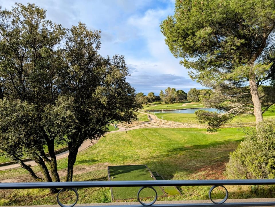 Greens View golf saumane Apartment in L'Isle-sur-la-Sorgue