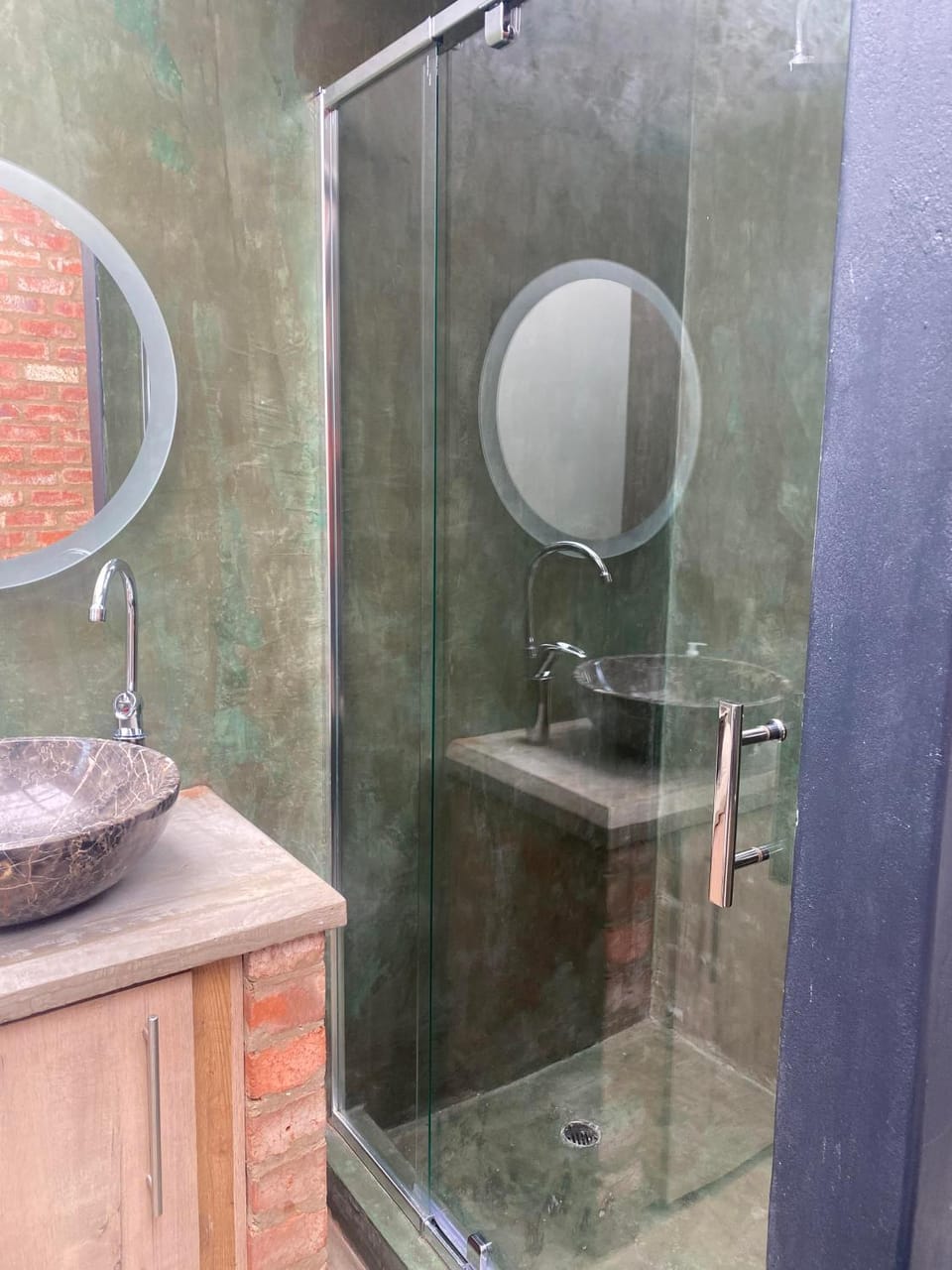 Shower, Bathroom, Decorative detail