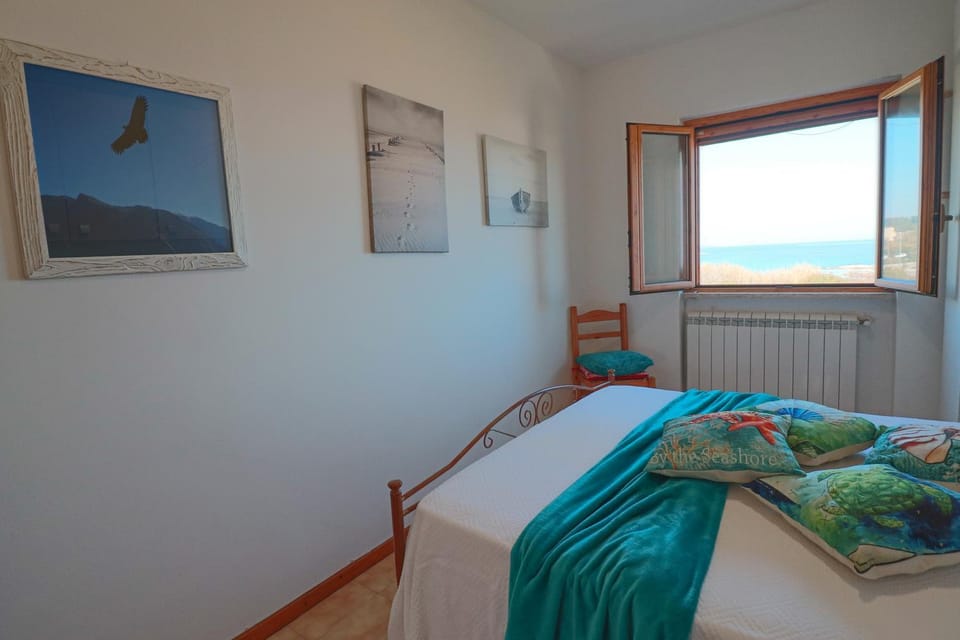 Bed, Photo of the whole room, Bedroom, Sea view