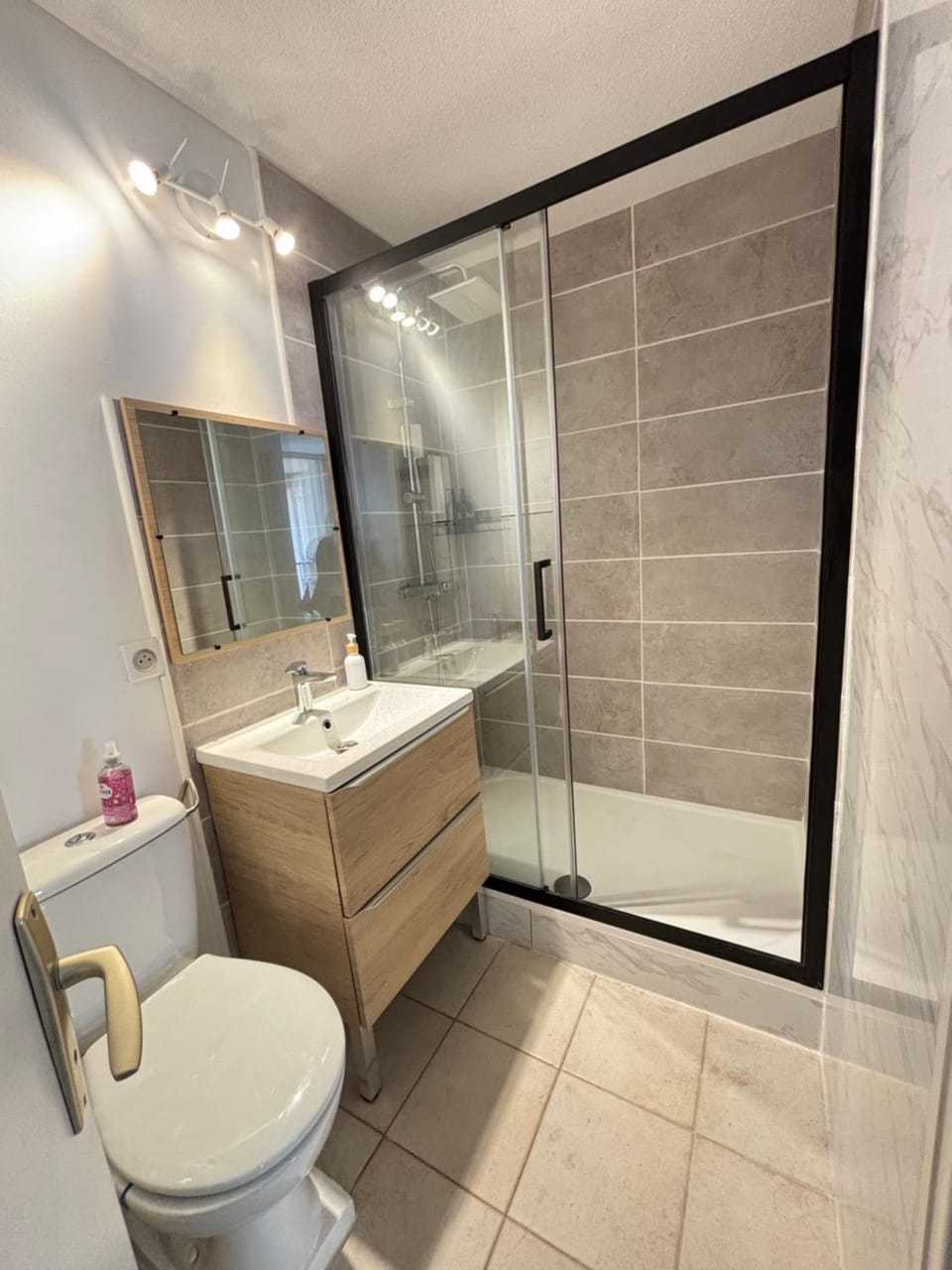 Shower, Bathroom