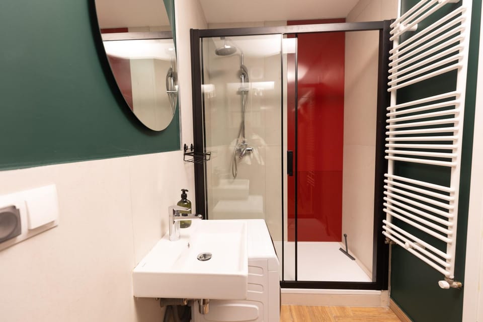 City Haven Comfort Rooms #self check-in #essentials included Apartment in Warsaw