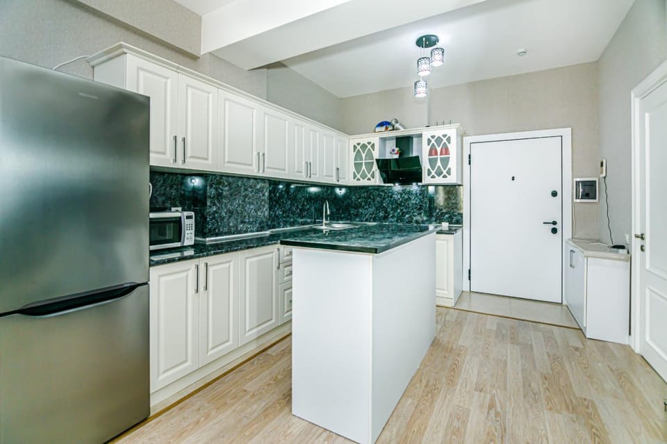 Kitchen or kitchenette, dishwasher