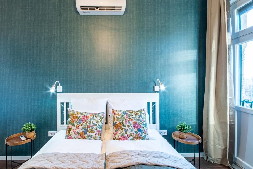 Very Central - Sunny - Comfy Apartment in Budapest