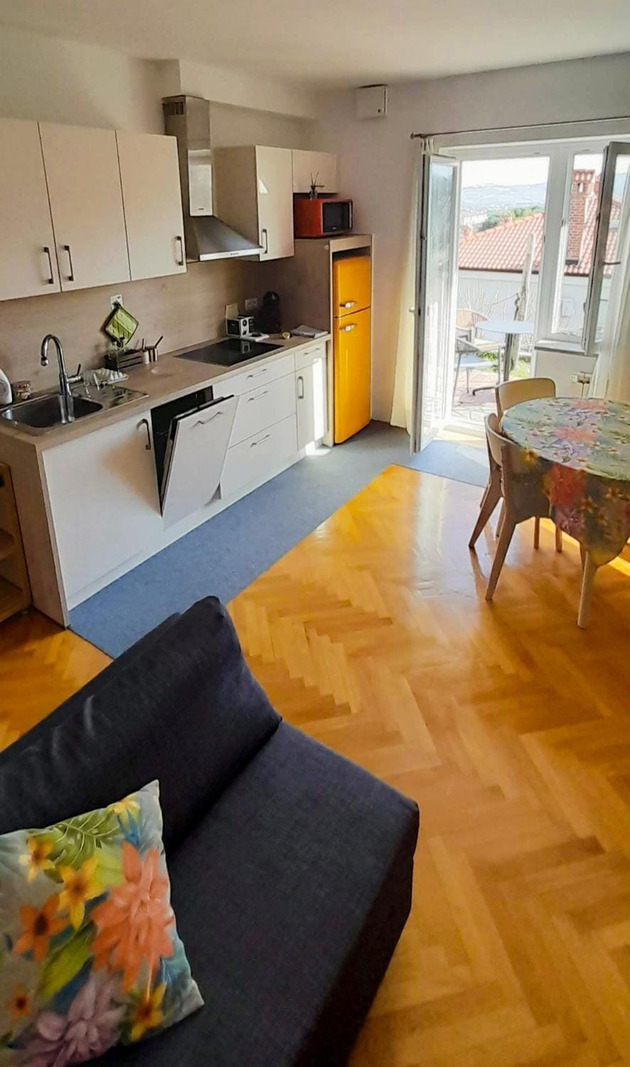 Kitchen or kitchenette, Living room, Dining area
