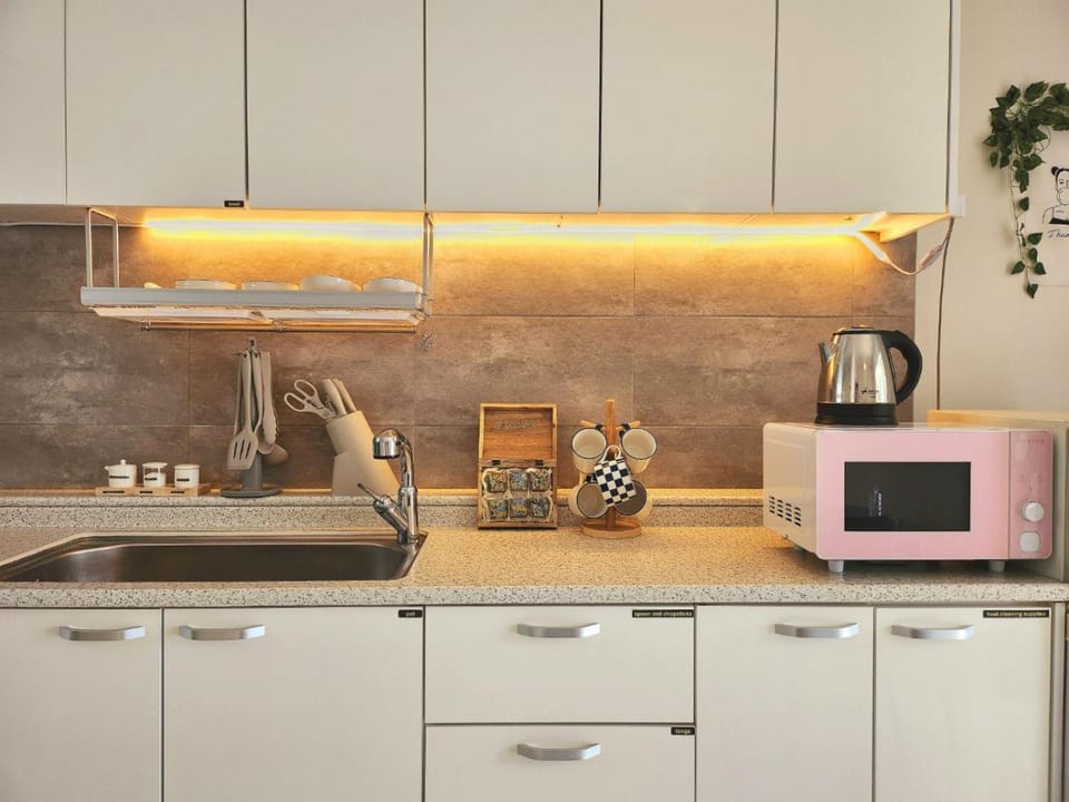 Coffee/tea facilities, Kitchen or kitchenette