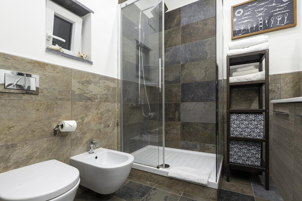 Shower, Toilet, Bathroom, bidet
