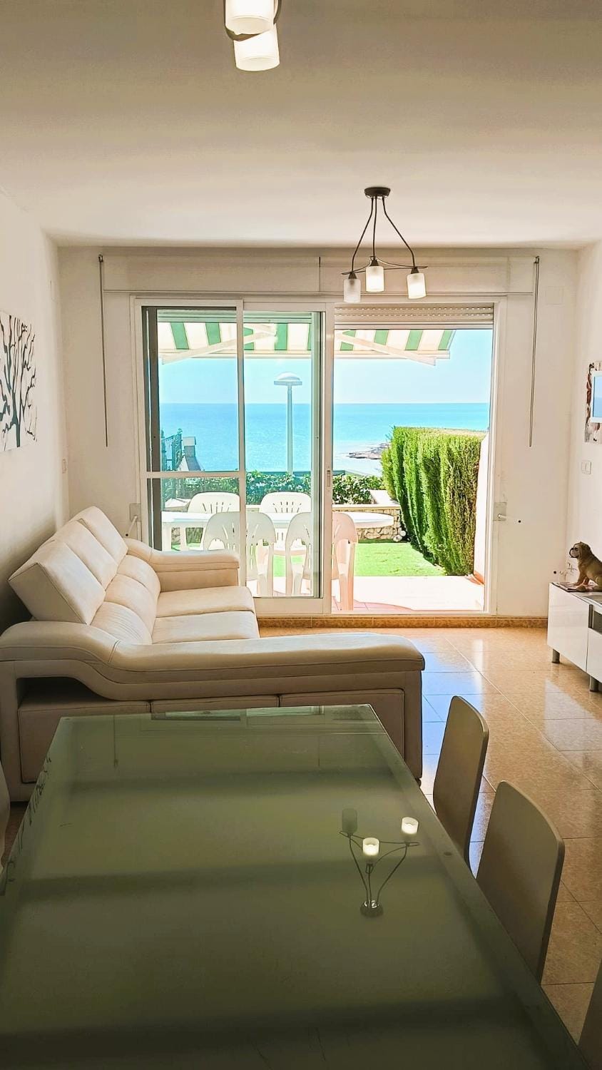 Natural landscape, Living room, Photo of the whole room, Seating area, Sea view
