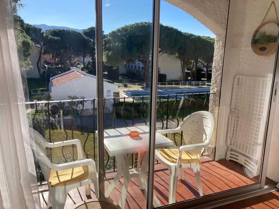 Natural landscape, View (from property/room), Balcony/Terrace, Mountain view, Pool view, Swimming pool