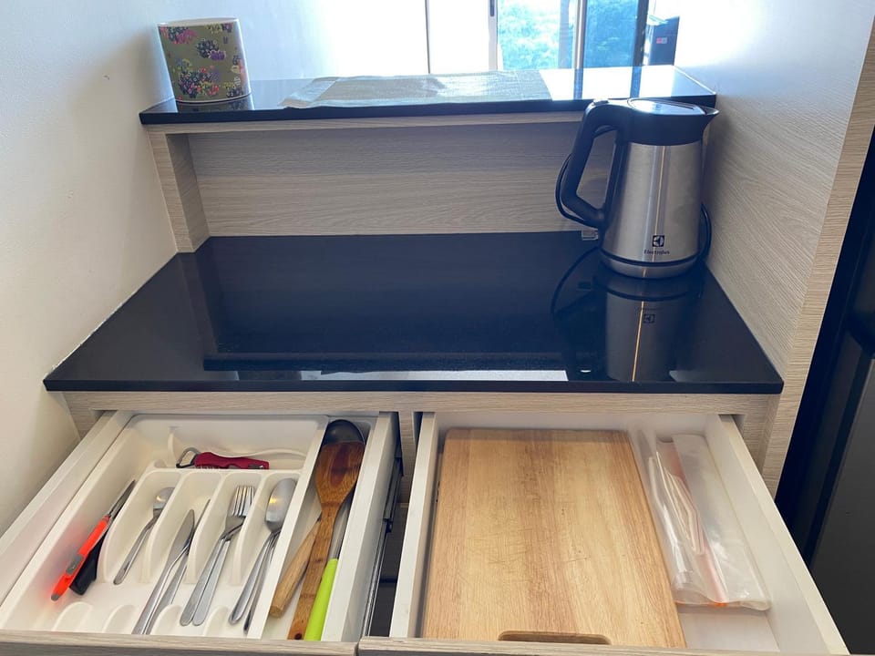 Coffee/tea facilities, minibar
