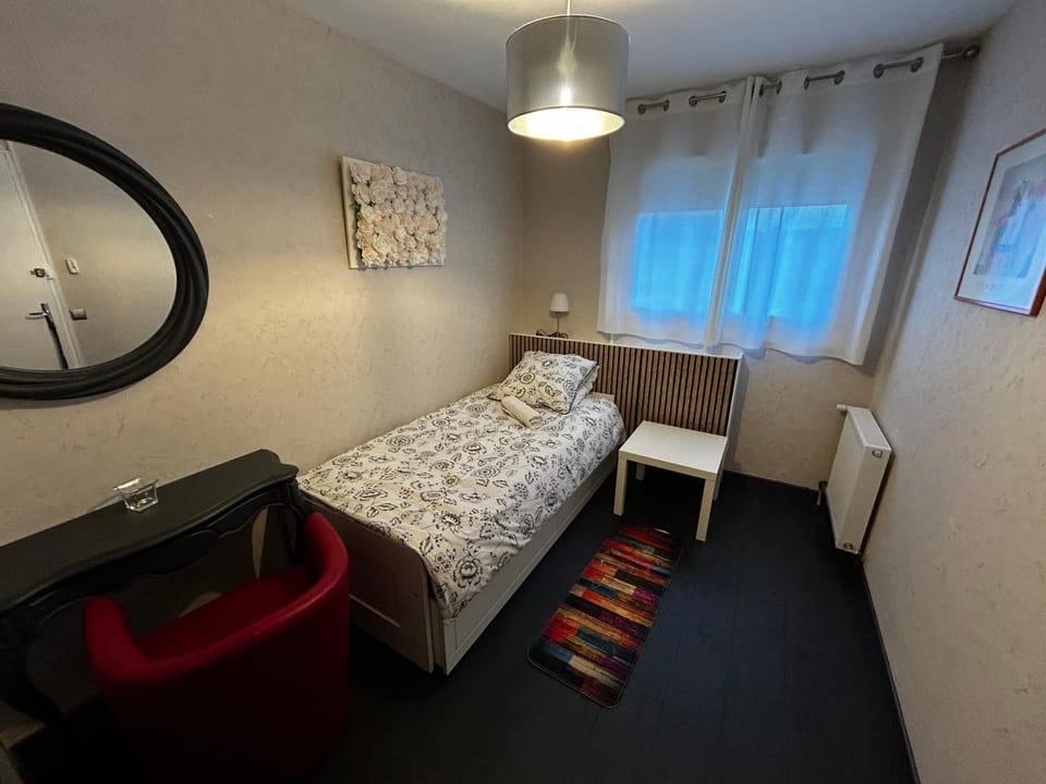 Chambre Mawa Tout Confort Bed and Breakfast in Vaulx-en-Velin