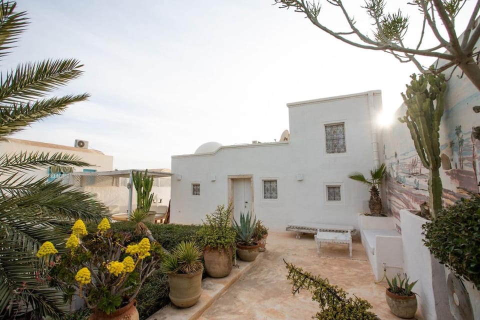 La Maison Blanche -Les Houchs De Djerba Villa in Tunisia