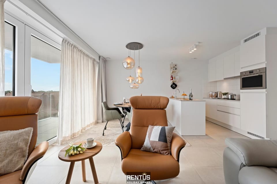 Living room, Seating area, Dining area, kitchen
