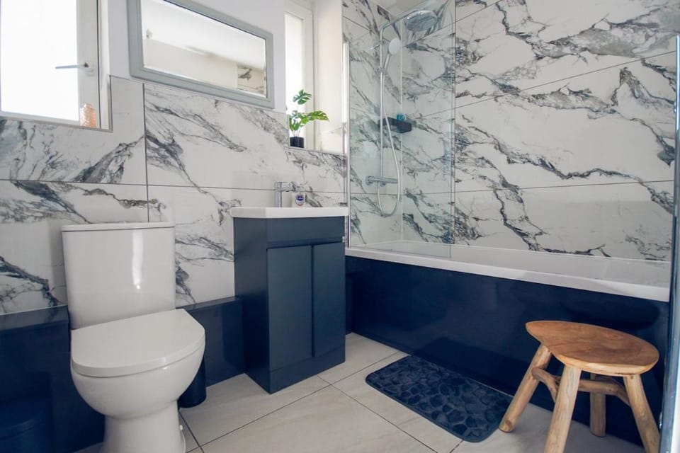 Modern Tranquil 1 Bed Retreat in Angel House in London Borough of Islington