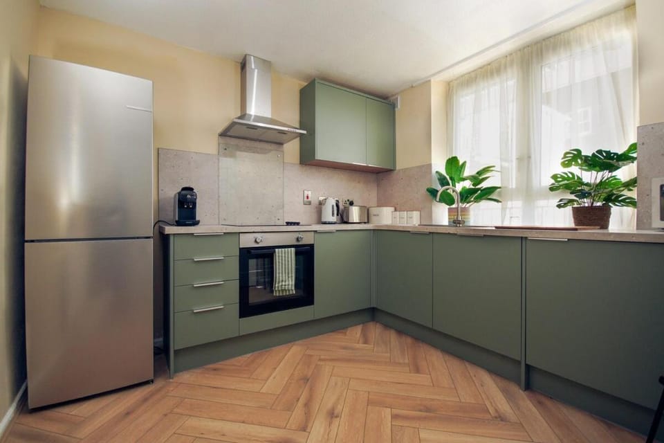 Modern Tranquil 1 Bed Retreat in Angel House in London Borough of Islington