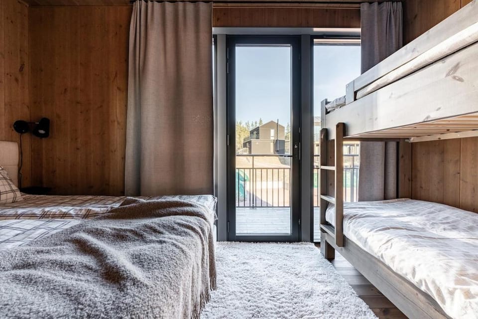 Bed, Balcony/Terrace, bunk bed