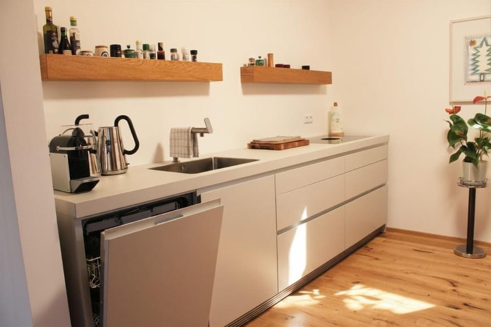 Coffee/tea facilities, Kitchen or kitchenette
