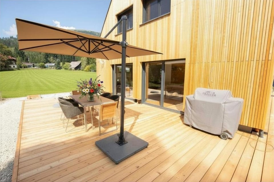 Property building, Spring, Day, Garden, Balcony/Terrace, Seating area, Garden view, sunbed