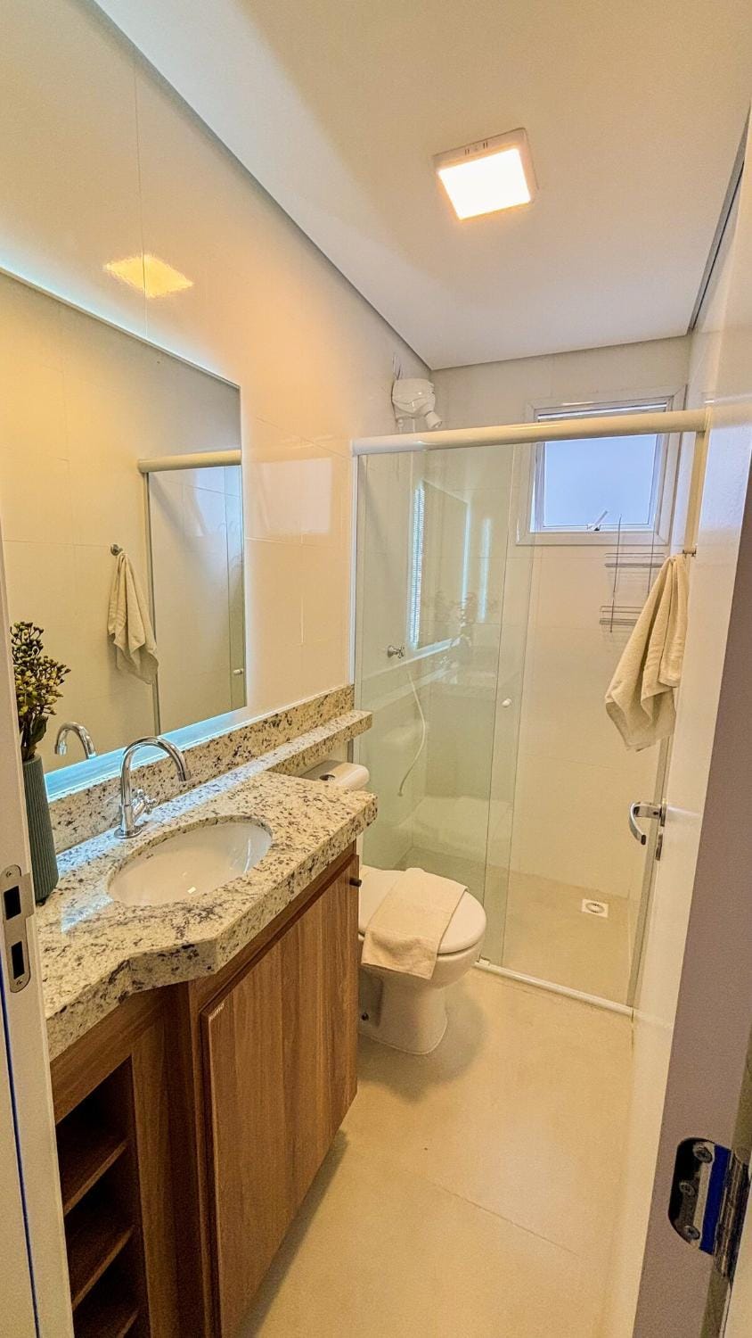 Shower, Bathroom, towels