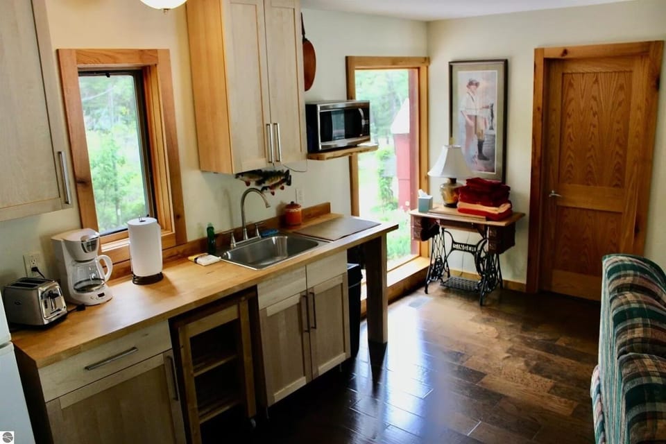 Coffee/tea facilities, Kitchen or kitchenette