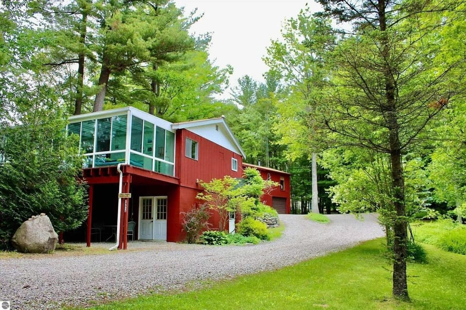 Property building, Spring, Day, Natural landscape