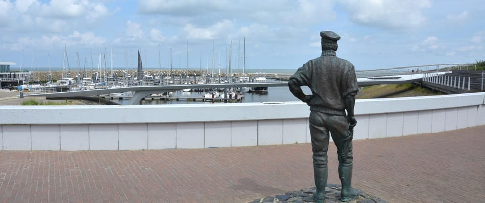 Nearby landmark, Natural landscape