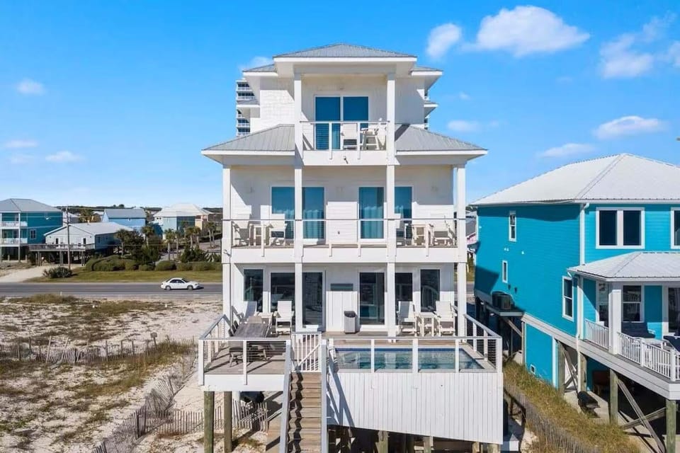 Lil' Tip Sea House in West Beach