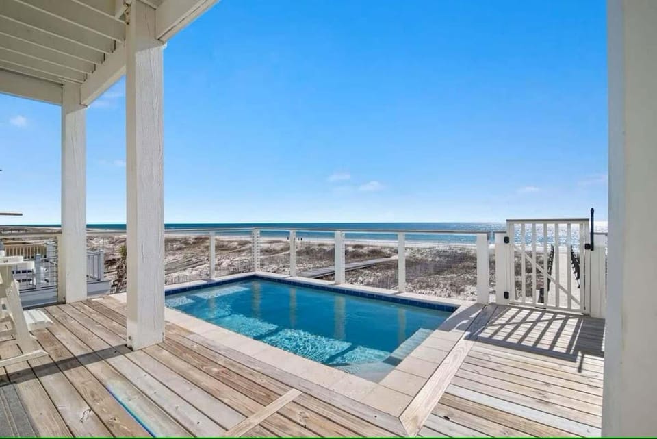 Lil' Tip Sea House in West Beach