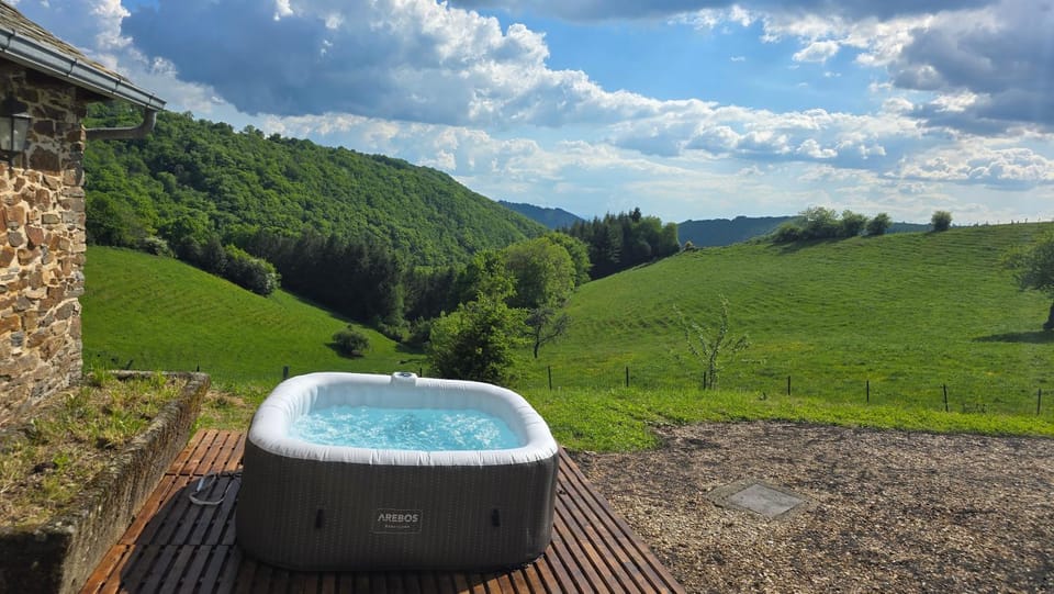 View (from property/room), Landmark view, Pool view