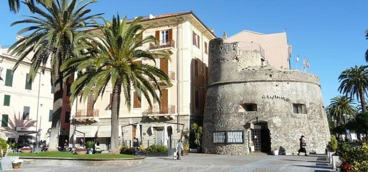 Bilocale Villa Marina a pochi passi dal mare di Ceriale Apartment in Ceriale
