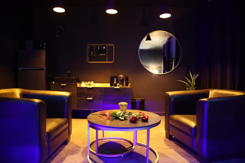 Suite Chic&Sensuelle La Manova SPA&Loveroom Apartment in Centre-Val de Loire