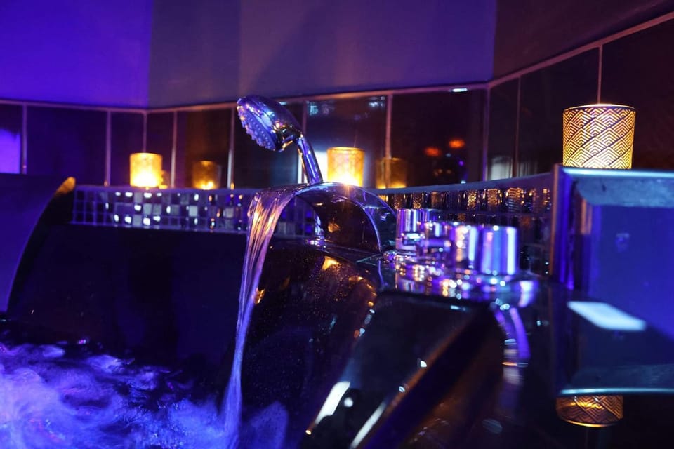 Suite Chic&Sensuelle La Manova SPA&Loveroom Apartment in Centre-Val de Loire
