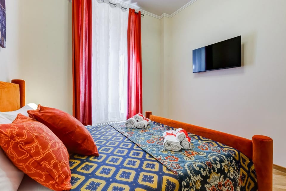 Bed, TV and multimedia, Photo of the whole room, Seating area