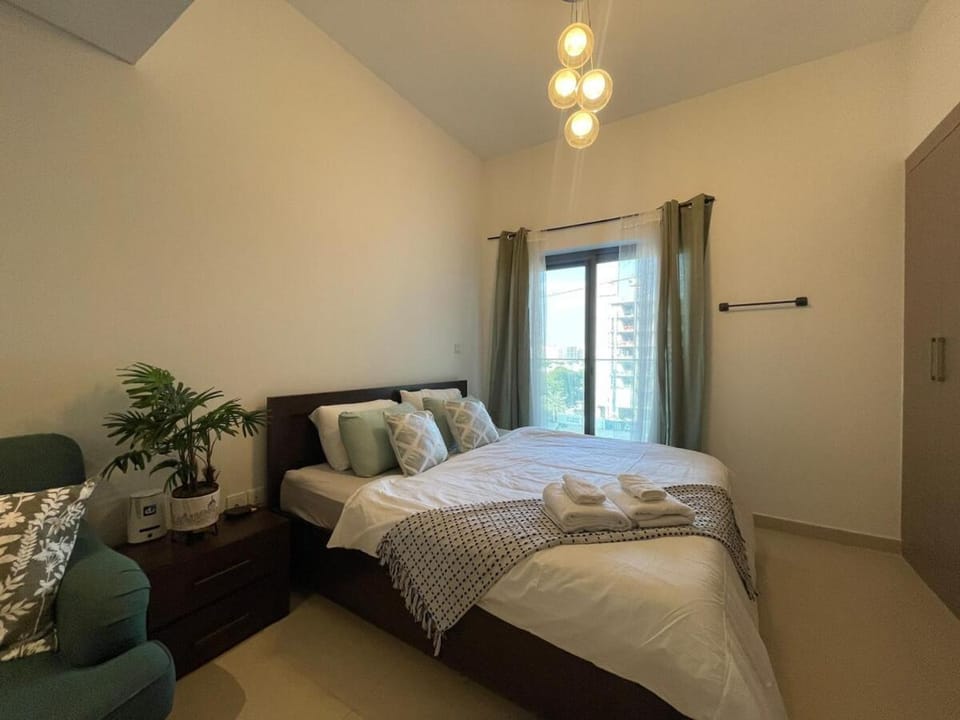 Cozy & Bright Studio accessible to bus and Metro Apartment in Dubai