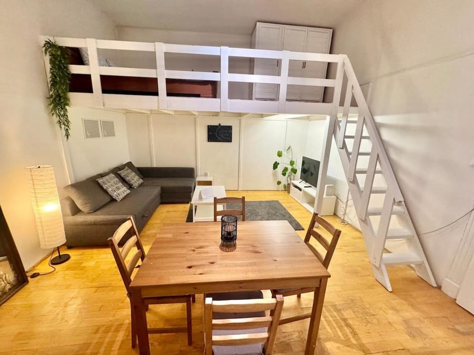 K16 Central Spacious 2BR Apartment in Budapest