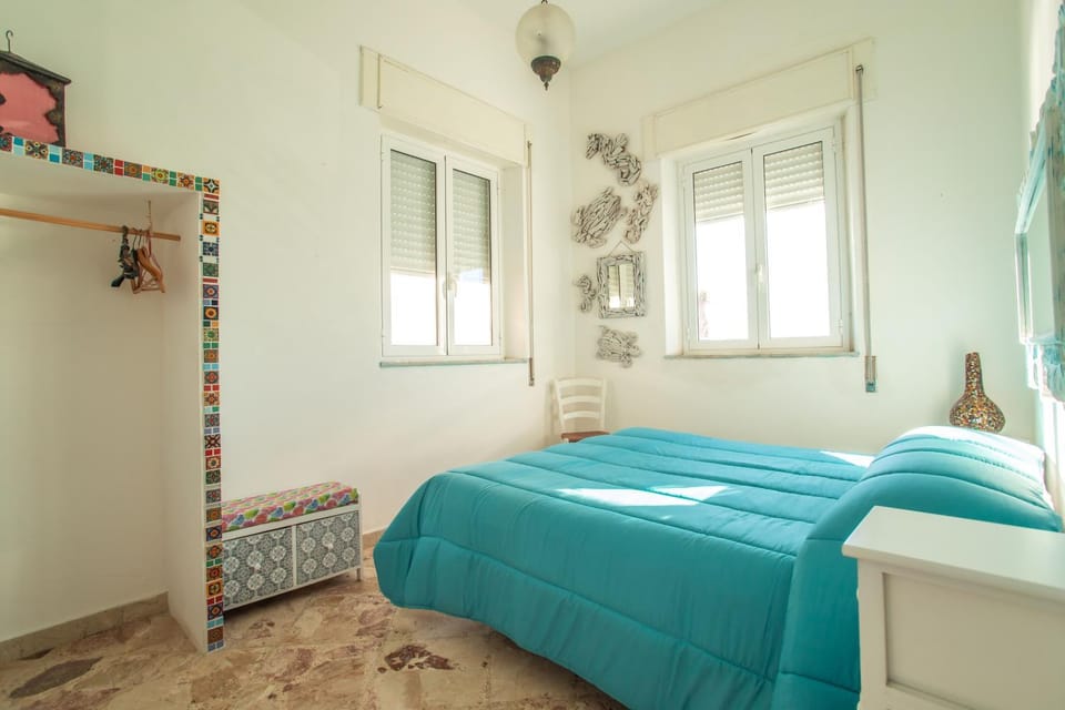 Bed, Photo of the whole room, Bedroom, wardrobe, air conditioner