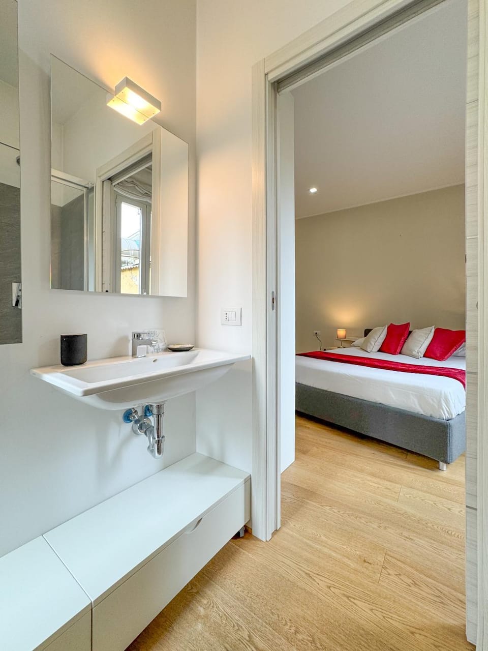 Bed, Bathroom, Bedroom