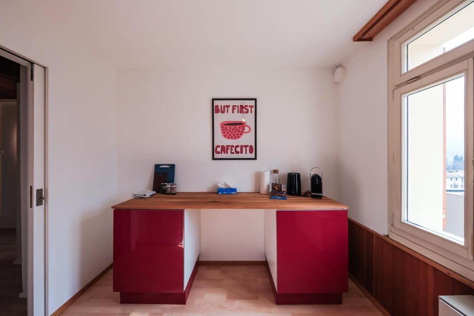 Coffee/tea facilities, Kitchen or kitchenette