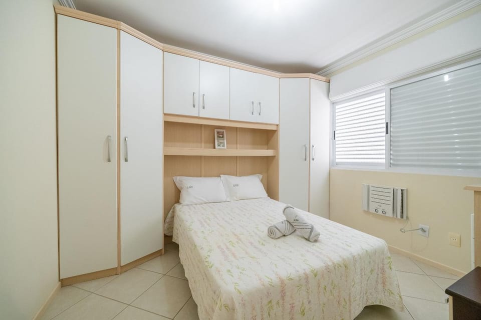 Apto Brisamar 200m da praia by Achei Florianópolis Apartment in Florianopolis