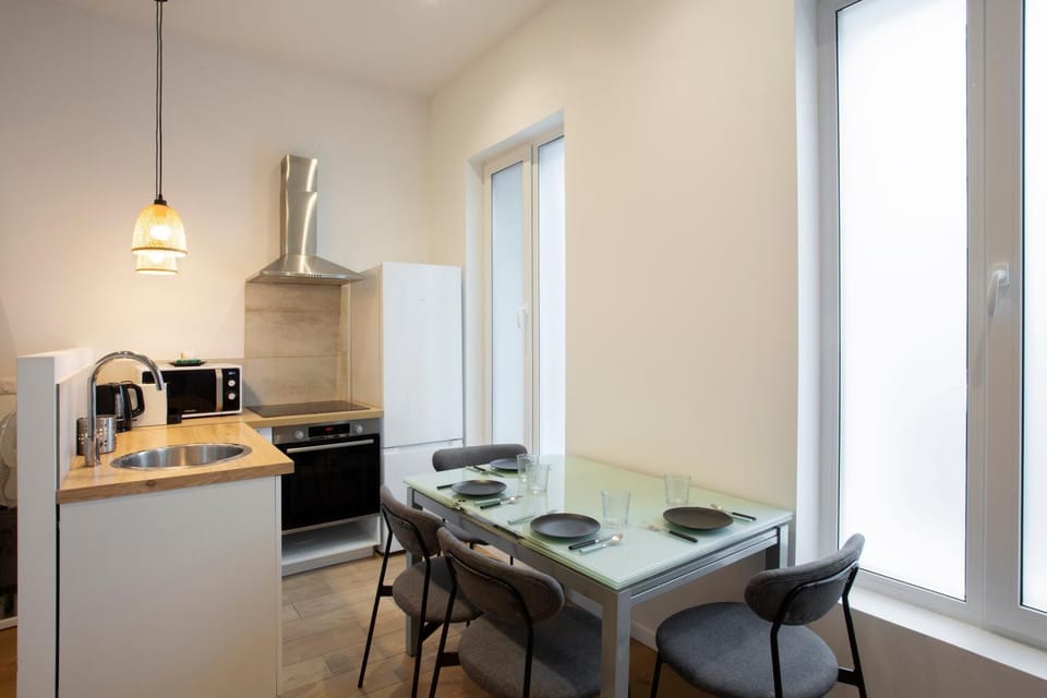 Kitchen or kitchenette, stove