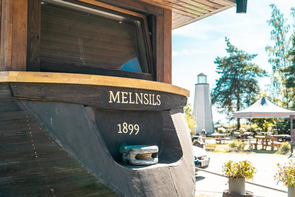 Viesu nams Melnsils Bed and Breakfast in Latvia
