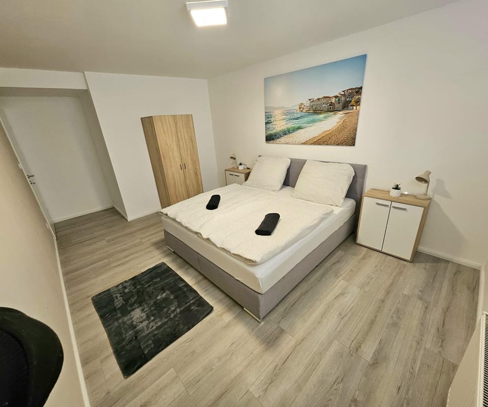 Bed, Bedroom, wardrobe