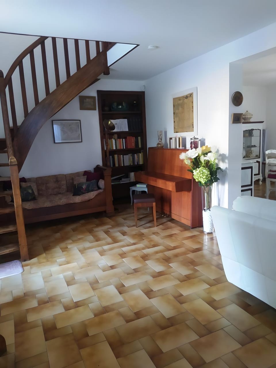 Property building, Living room