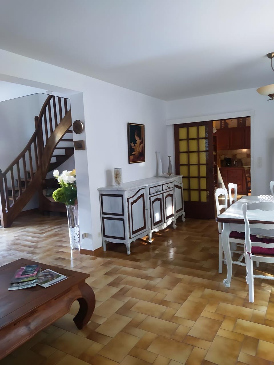 Property building, Living room