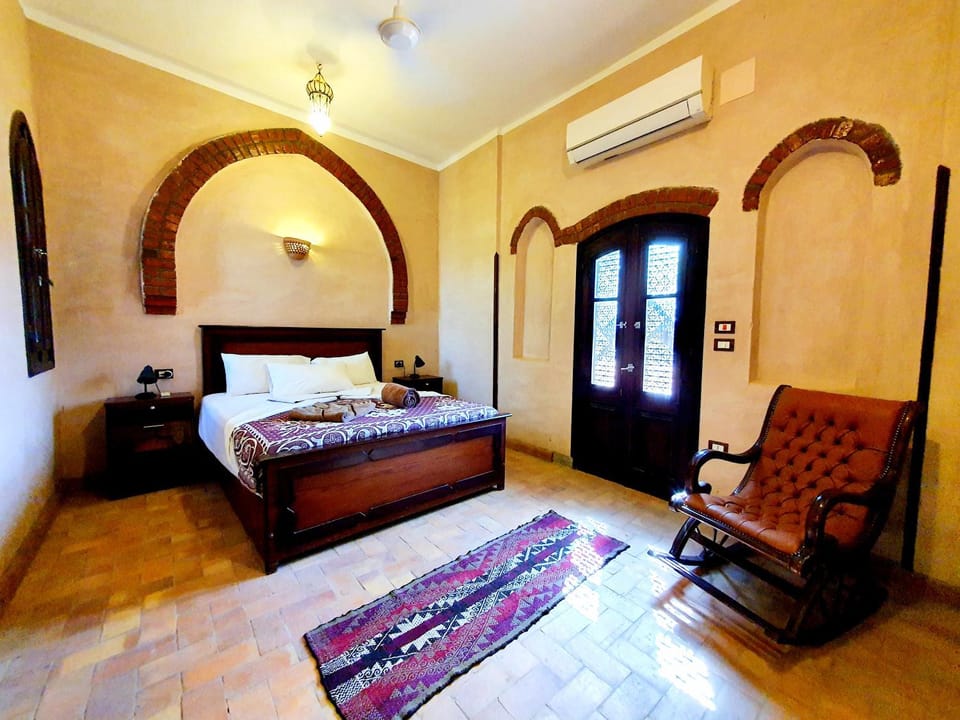 Bedroom, air conditioner