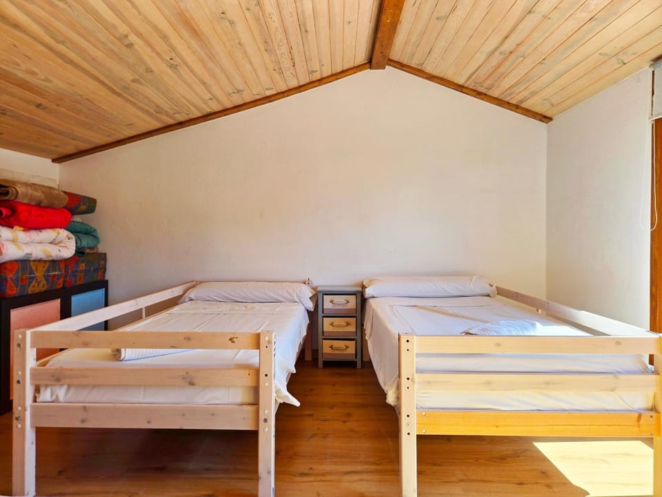 Bed, Photo of the whole room, Dining area, Bedroom, bunk bed