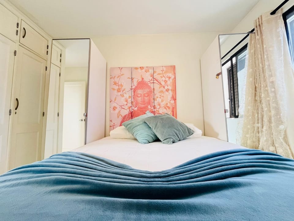 Bed, Photo of the whole room, Bedroom, wardrobe