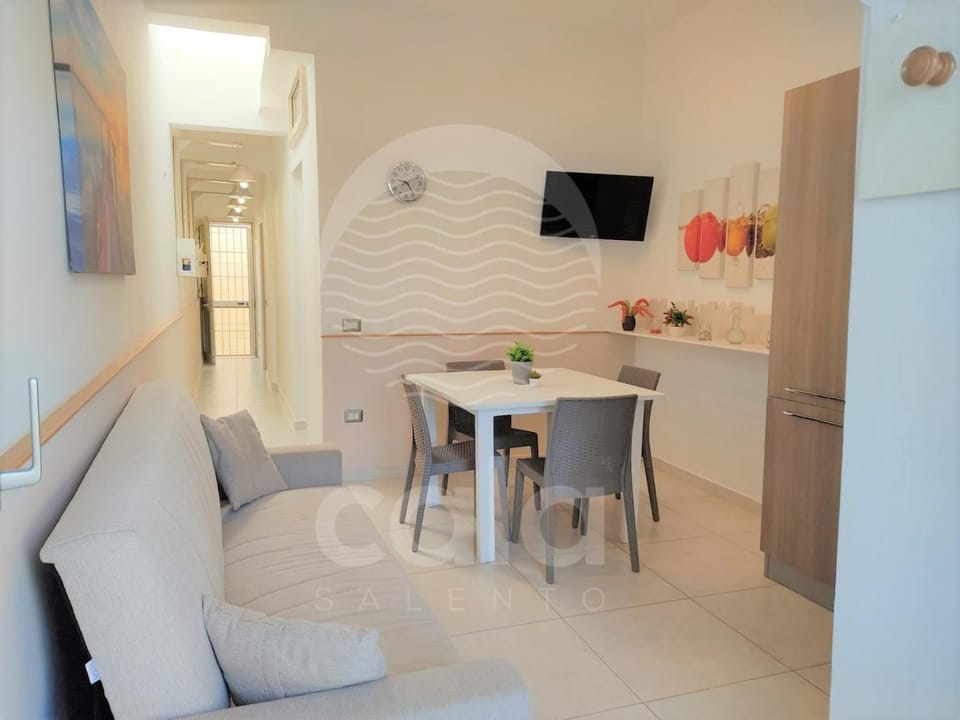 TV and multimedia, Kitchen or kitchenette, Living room, Dining area