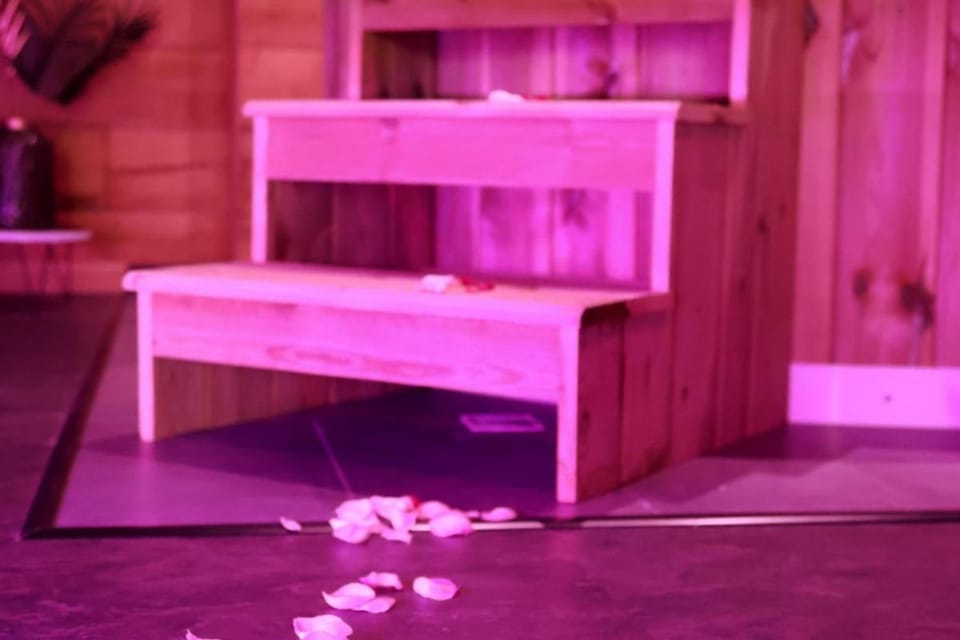 Suite Charme Loveroom La Manova Spa&Sauna Apartment in Centre-Val de Loire