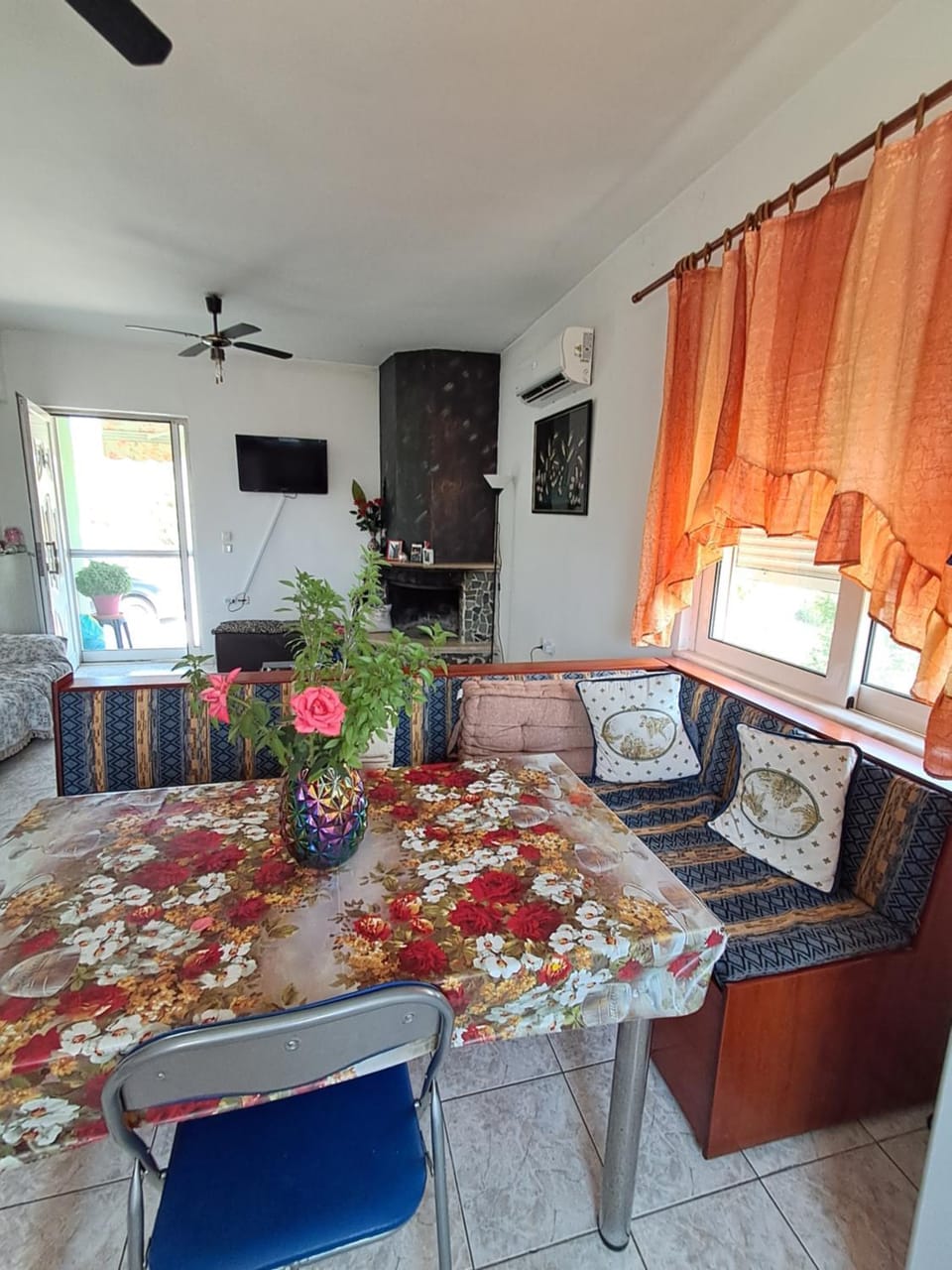 Kitchen or kitchenette, Kitchen or kitchenette, Dining area
